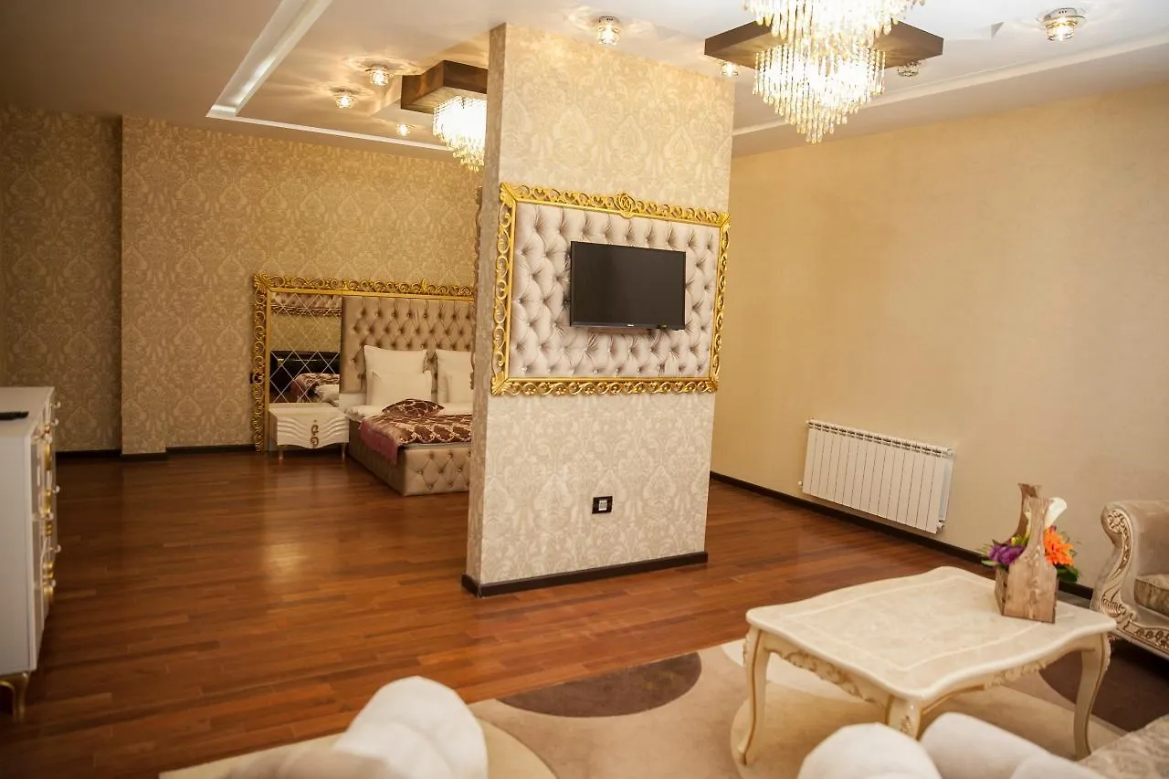 Golden Shine Hotel Baku 5*,